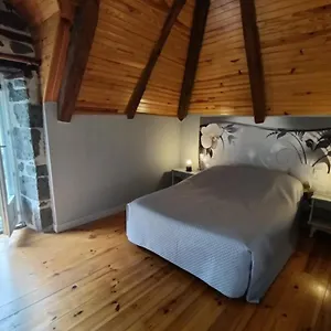 4 Personnes Dans Le Cantal Animaux Bienvenus Hébergement de vacances